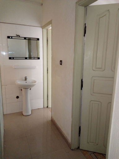 Bathroom 3, Stone Hotel, Golfe (incl Lomé)