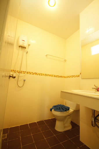 Bathroom, Yindee Residence, Phuket Island