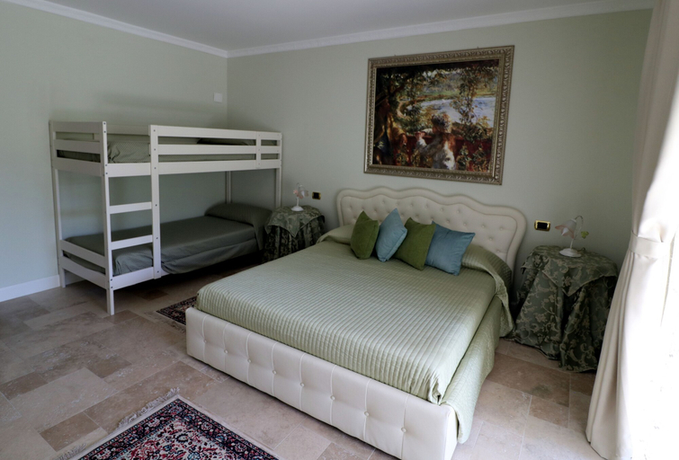 Bedroom 3, La cascata negli ulivi, Brescia