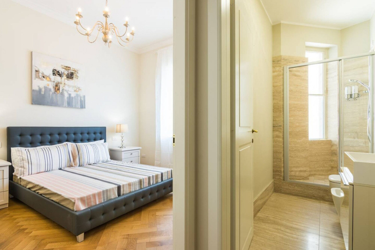 Room 2, Luxury 3 Bedrooms Near Duomo, Milano