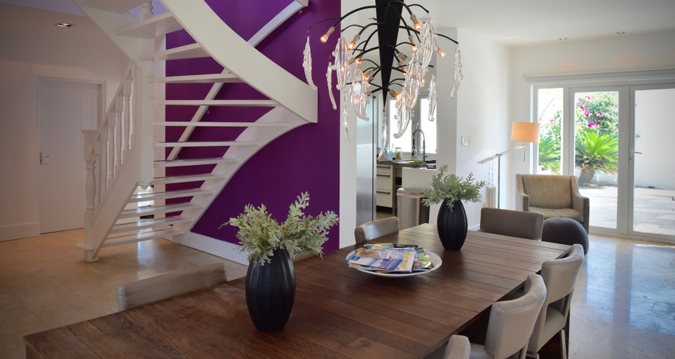 Others 5, Villa Thalis
