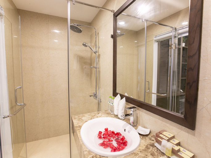 Bathroom 4, Blubiz Hotel My Dinh Song Da, Từ Liêm