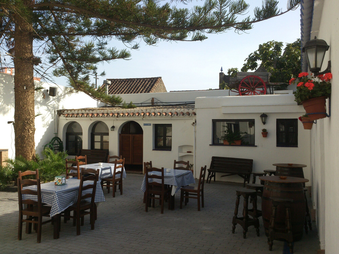 Food & Drinks