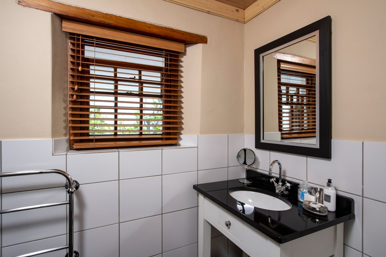 Bathroom 4, De Hoek Manor, Cape Winelands