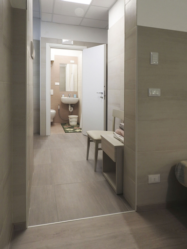 Bedroom 16