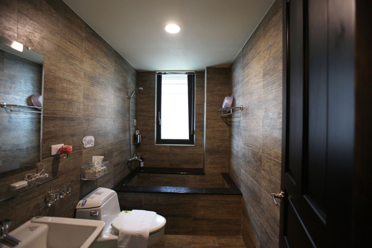 Bathroom 3, Tide of Happiness Travelodge No.2, Yilan
