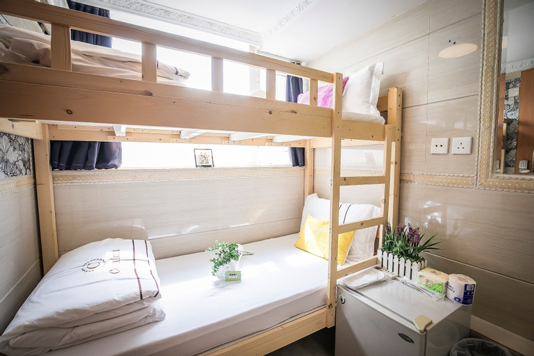 Bedroom 12