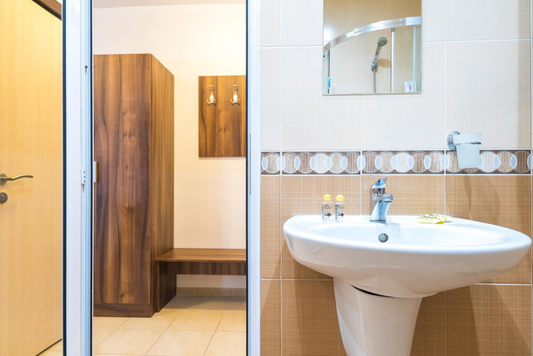 Bathroom 4, Admiral Plaza Hotel, Nesebar