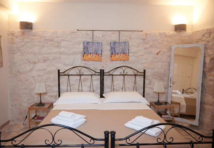 Bedroom 2, Trullo Cinque Punte, Brindisi
