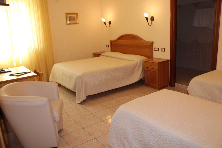 Bedroom 3, Ristorante Hotel Avvenire, Catanzaro