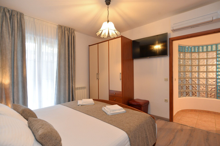 Bedroom 2, Apartments Elvis 1299, Vrsar