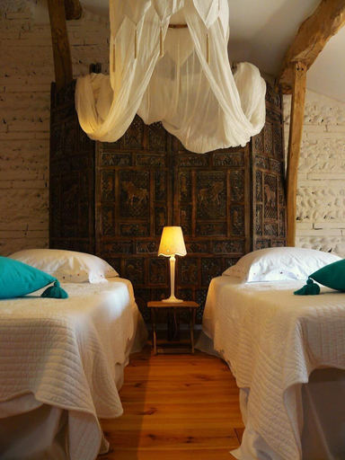 Bedroom 2, Chambres d'Hotes Belair, Haute-Garonne