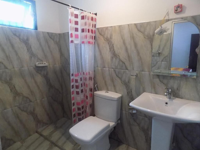 Bathroom 4, Alexandra Family Villa, Negombo