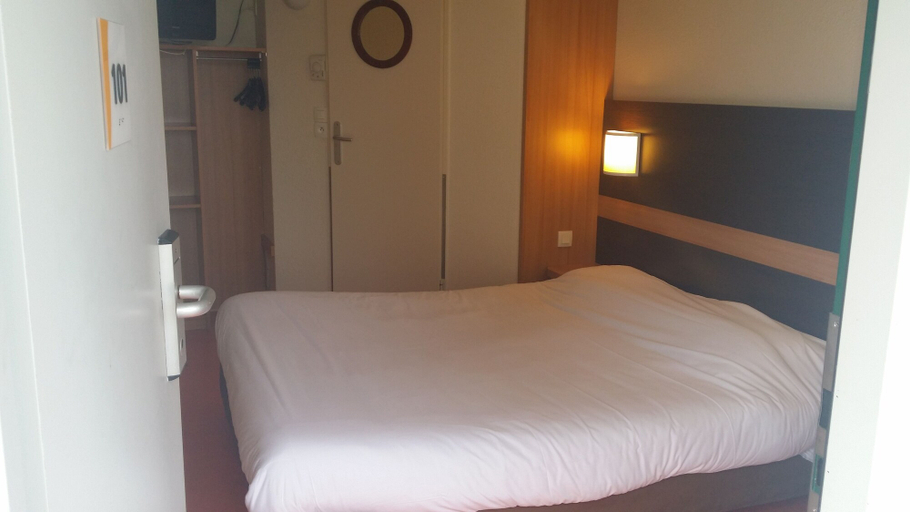 Bedroom 3, Premiere Classe Troyes Sud - Bucheres, Aube