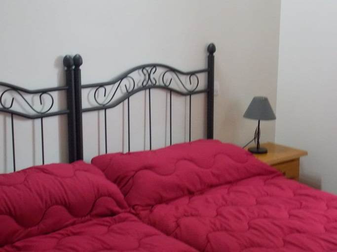 Bedroom 2, Albergue La Cala, Cantabria