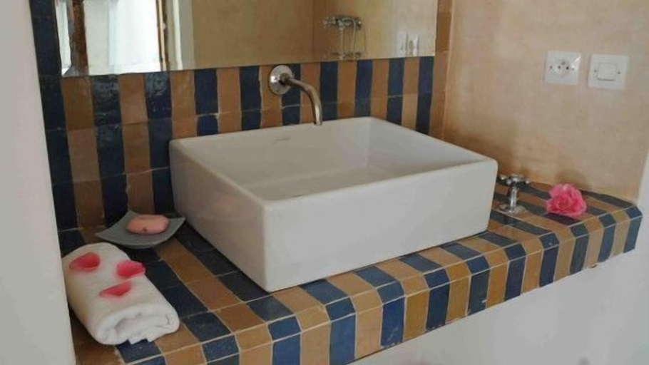 Bathroom 3, Riad le Coq Fou, Marrakech
