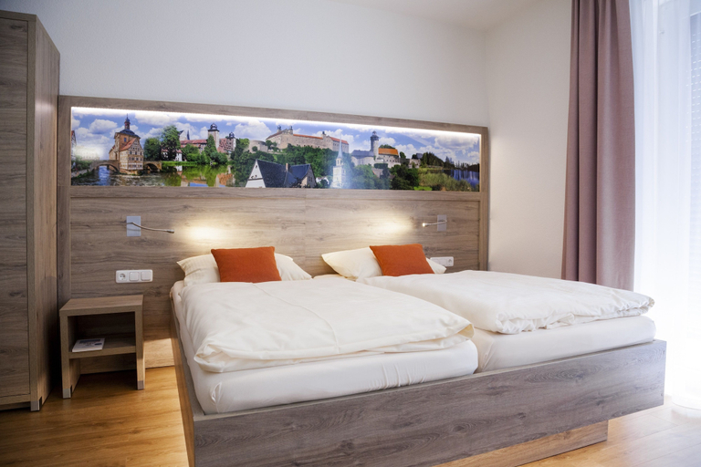 Bedroom 3, Hotel Ertl, Kulmbach