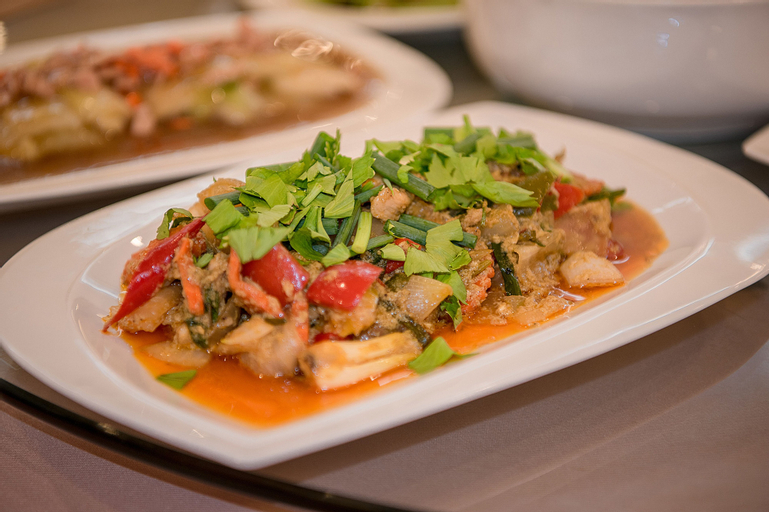 Food & Drinks 12