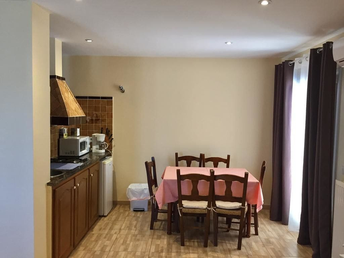 Others 5, Hotel Silvia, Girona