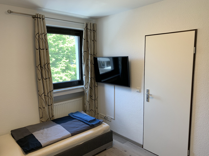 Bedroom 2, Rheinischer Hof Dormagen, Rhein-Kreis Neuss