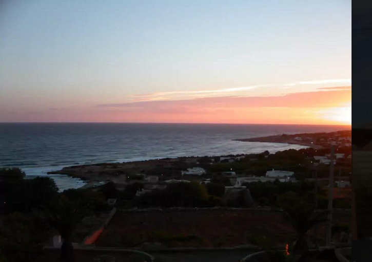 Others 5, Villa Felloniche, Lecce