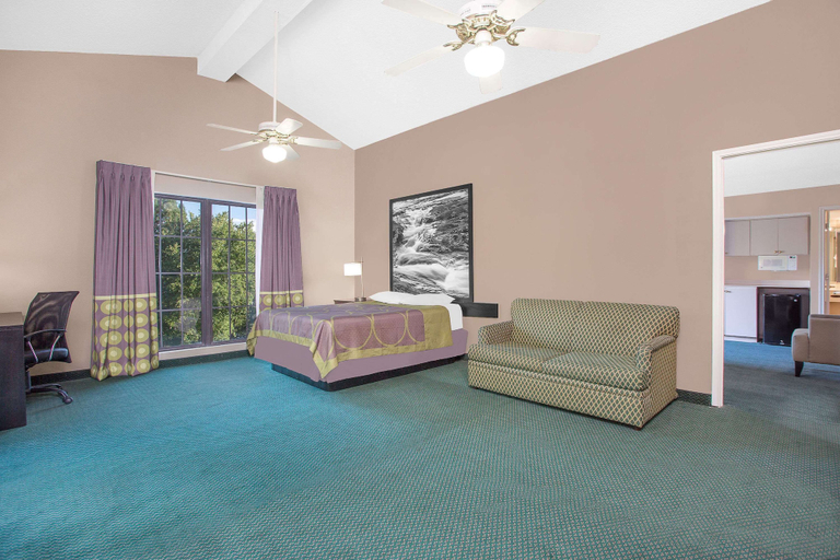 Others 5, Super 8 by Wyndham Austell/Six Flags, Cobb