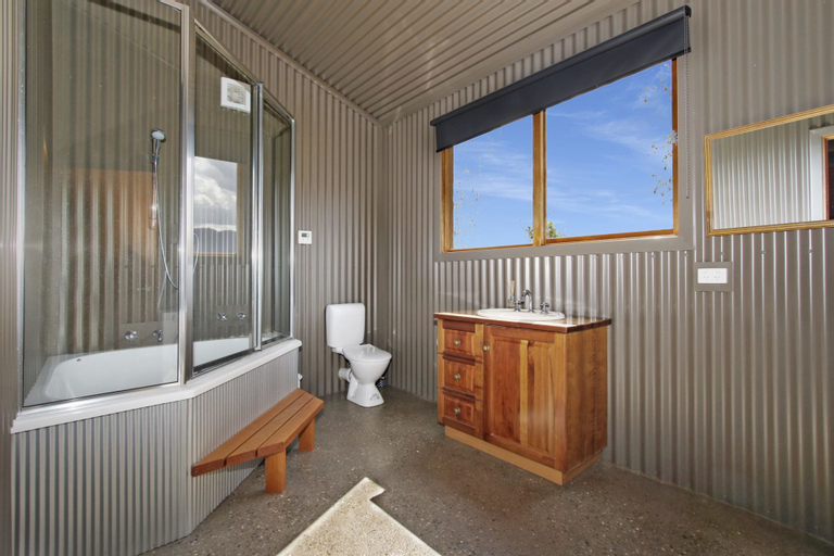 Bedroom 3, Studio @ Quins Gap Retreat, Alpine - East