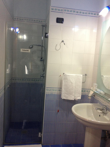 Bathroom 3, Hotel L'Anicrè, Napoli