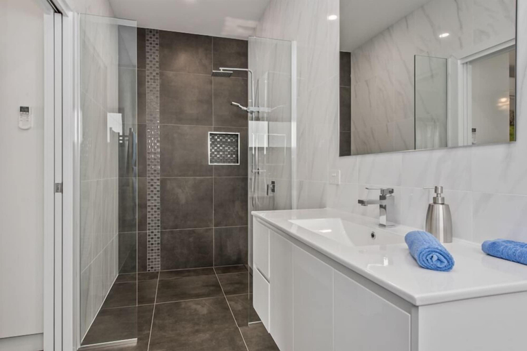 Bathroom 4, The Wellington Bed & Breakfast, Northern Midlands - Pt A
