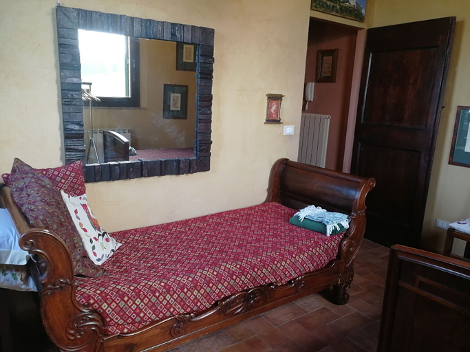 Bedroom 2, Galluzzo Ancient Country Villa, Bologna