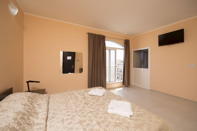 Bedroom 4, Sogdiana Guest House, St Julian's
