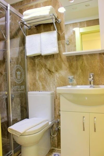 Bathroom 5, Hotelium 2, Fatih