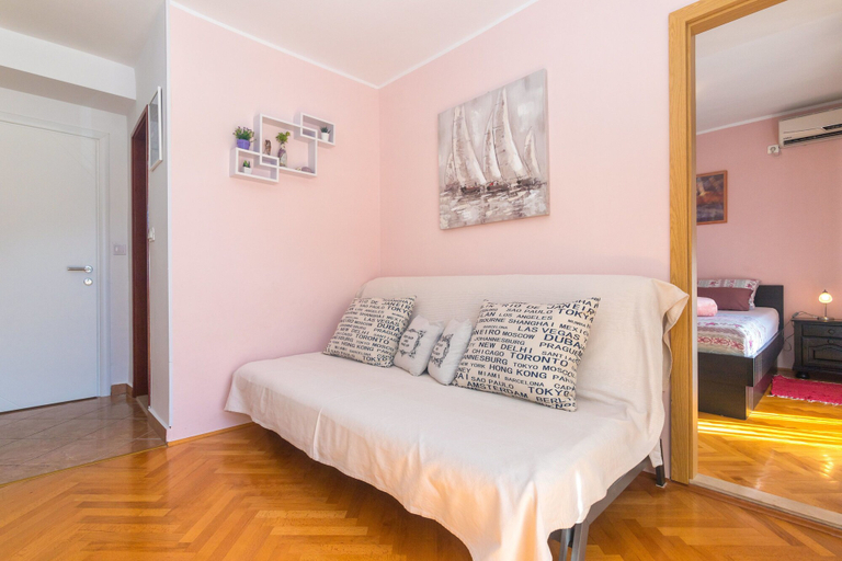 Bedroom 2, Apartments Matko, Podgora