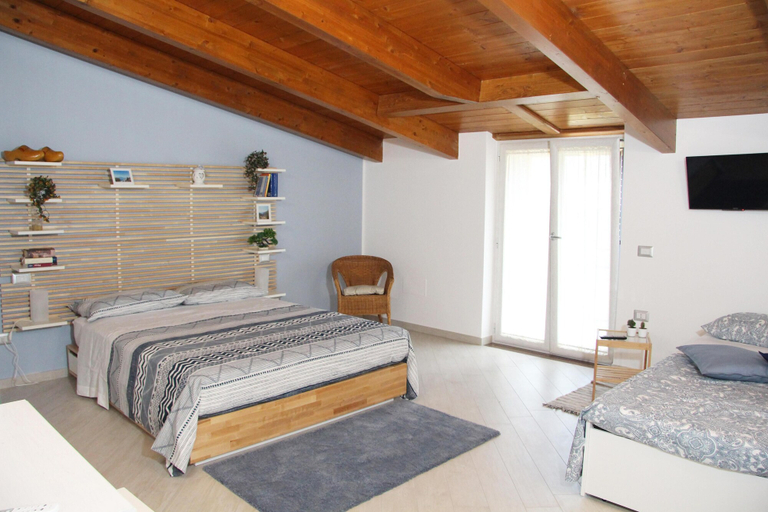 Bedroom 5, Benvenuti al Sud, Napoli