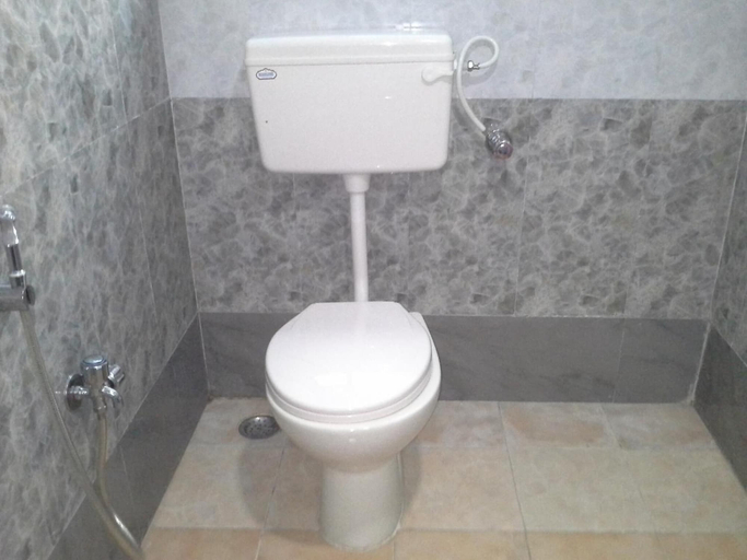 Bathroom 5, Hotel Galaxy's Vaibhav, Palghar