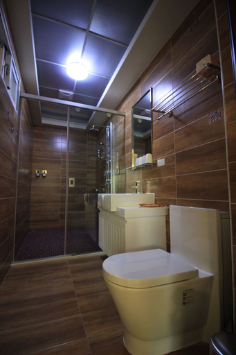 Bathroom 3, Chestnut Guest House, Taitung
