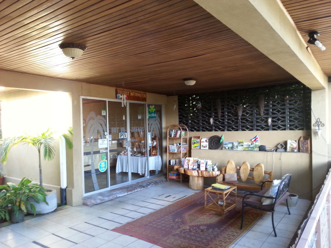 Food & Drinks, Out of Bounds Hotel, Escazú