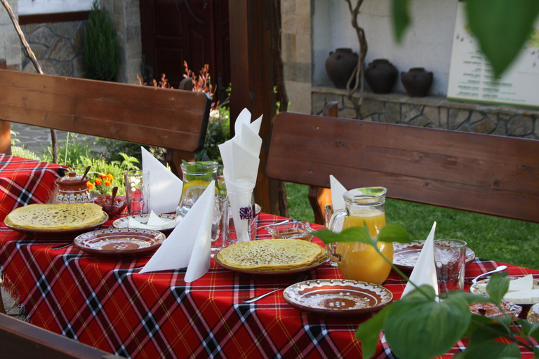 Food & Drinks, Iliikova House, Karlovo