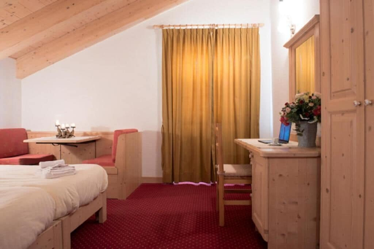 Bedroom 2, Albergo 2000, Sondrio