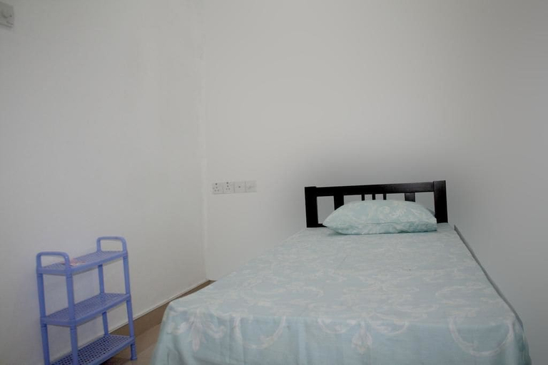Bedroom 2, Bamba Flat, Thimbirigasyaya
