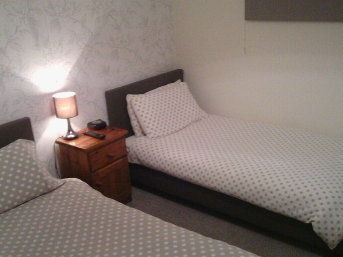 Bedroom 2, Beoley Lodge, Warwickshire