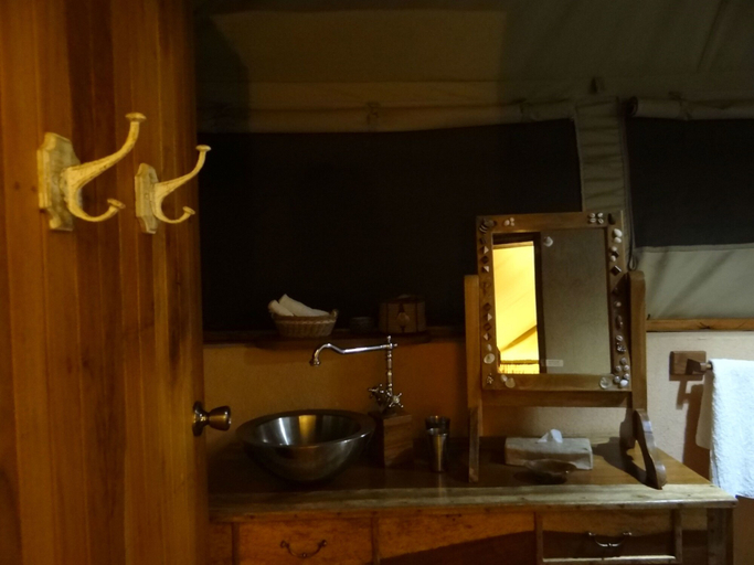 Bathroom 4, iKWETA Safari Camp, Igembe Central