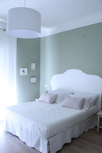Bedroom 21