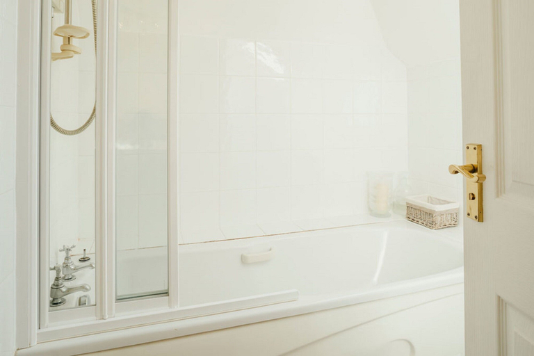 Bathroom 3, Mylor, Cornwall