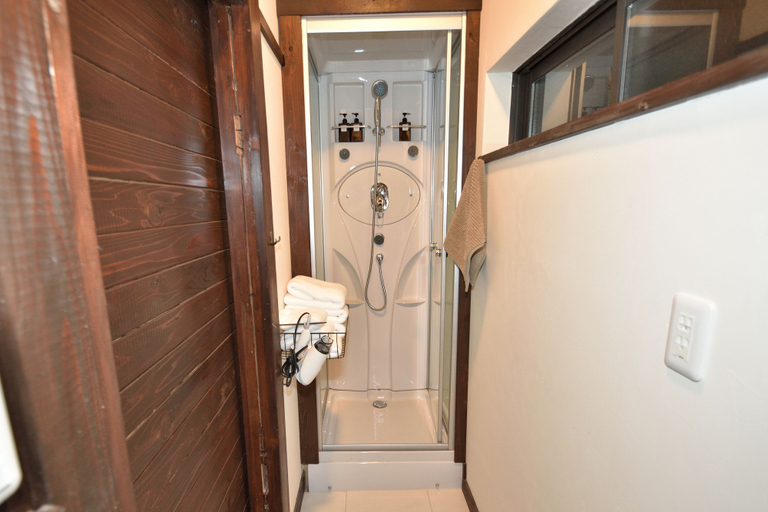 Bathroom 3, Kohaku AMBER Kamakura Zaimokuza, Kamakura