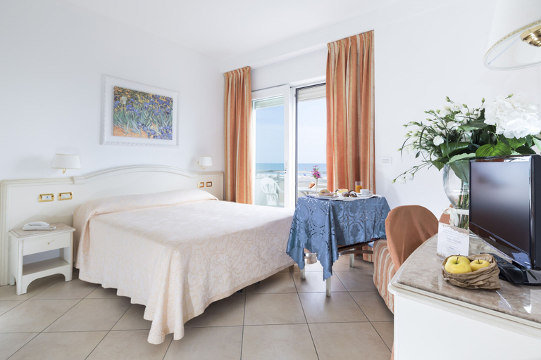 Bedroom 3, Hotel Acapulco, Ravenna