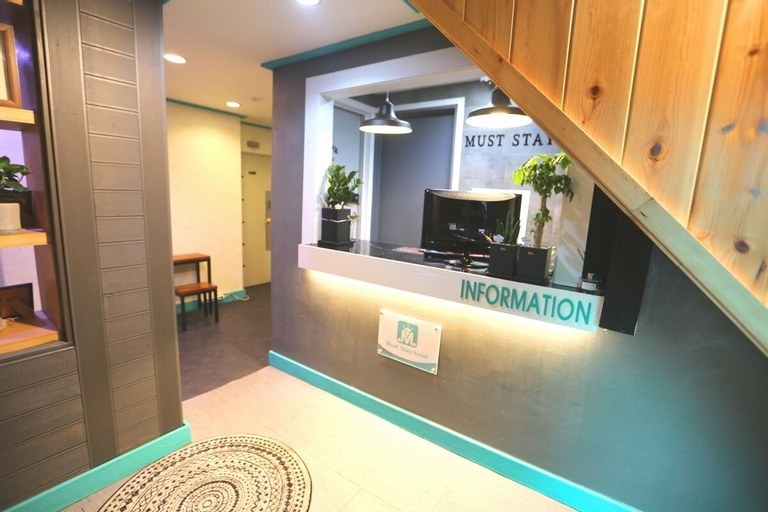 Others 2, Must Stay Hotel Myeongdong, Jung