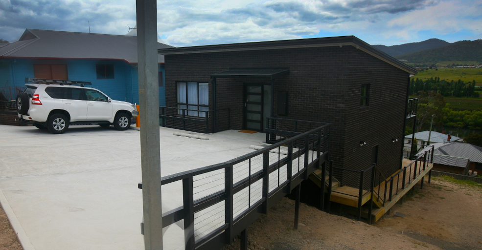 Exterior & Views 2, New Norfolk Apartments, Derwent Valley