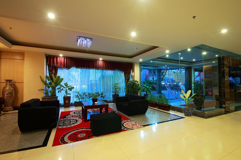 Public Area 24