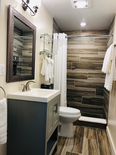 Bathroom 4, Seafoam Lodge, Mendocino